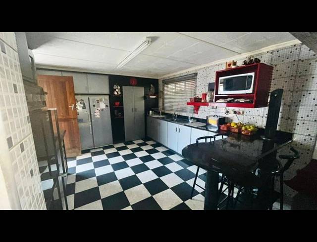 4 BEDROOM HOUSE FOR SALE IN NORTHDALE